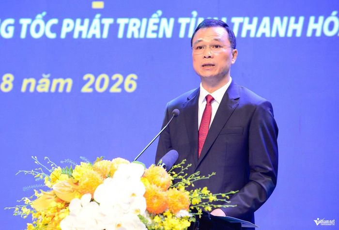 Chủ tịch UBND tỉnh Thanh Hóa nhấn mạnh: “Doanh nghiệp cần là chính quyền có mặt, doanh nghiệp phát triển thì Thanh Hóa phát triển”. Ảnh: Lê Dương