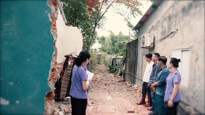  VKSND khu vực 11, TP Đà Nẵng cùng chính quyền địa phương làm việc tại khu vực bị lấn chiếm