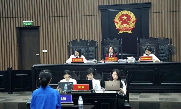 Quang cảnh phiên tòa sơ thẩm.