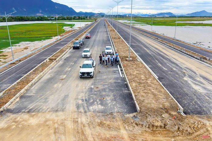 Công tác GPMB phục vụ các công trình dự án tại KKT Vũng Áng được các phường tập trung quyết liệt.