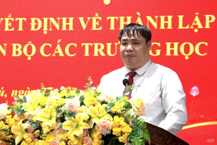 Chủ tịch UBND phường Trần Phú Nguyễn Đình Diệu phát biểu tại lễ công bố.