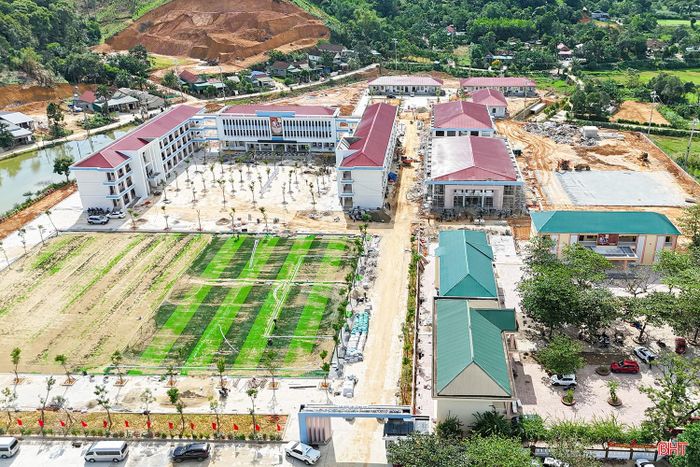 Dự án Trường Phổ thông nội trú liên cấp TH&THCS Sơn Kim 1 thi công đạt khoảng 95% khối lượng tổng thể.