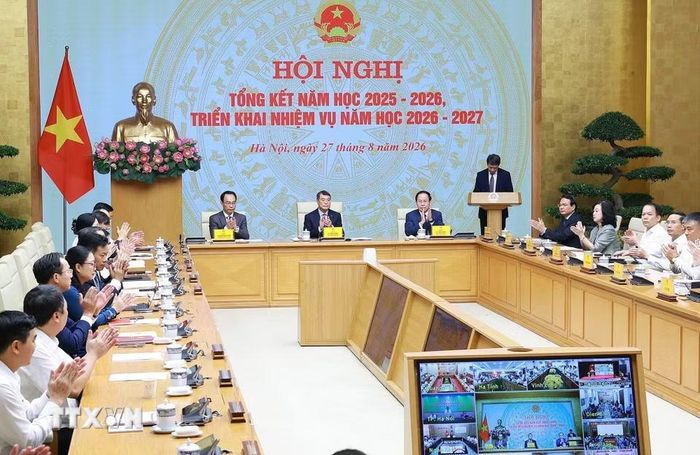 Thủ tướng Lê Minh Hưng dự Hội nghị tổng kết năm học 2025-2026 và triển khai năm học 2026-2027. (Ảnh: Dương Giang/TTXVN)