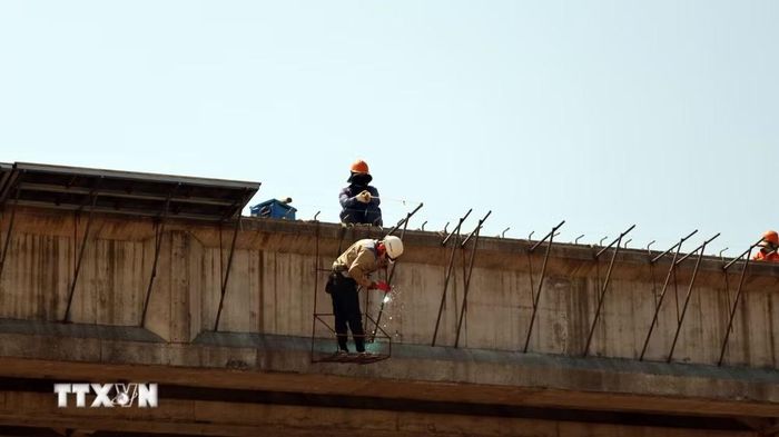 Công trường dự án Đường trục chính Tam Hòa nối từ Quốc lộ 1A đến đường Võ Chí Công và ĐT.613B ở thành phố Đà Nẵng. (Ảnh: Đỗ Trưởng/TTXVN)