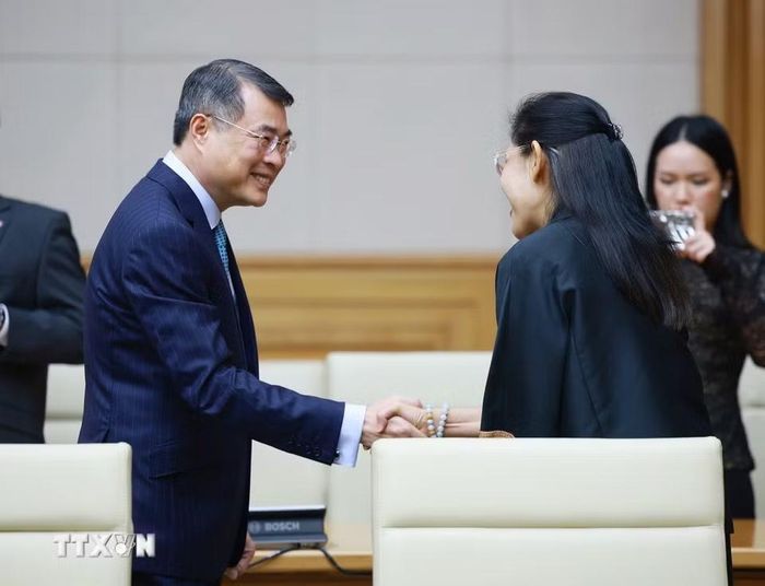 Thủ tướng Lê Minh Hưng tiếp Đại sứ các nước ASEAN tại Việt Nam. (Ảnh: Dương Giang/TTXVN)