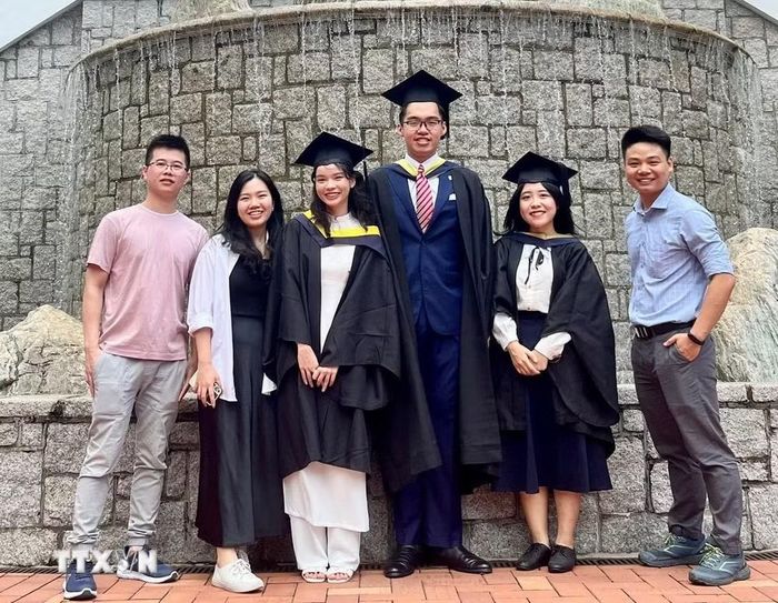 Nghiên cứu sinh tại Đại học Hong Kong (HKU). (Ảnh: TTXVN phát)