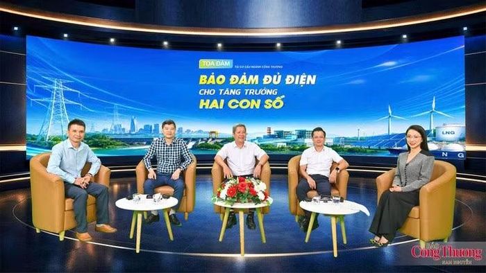 Tọa đàm "Bảo đảm đủ điện cho tăng trưởng hai con số". (Ảnh: Báo Công Thương)