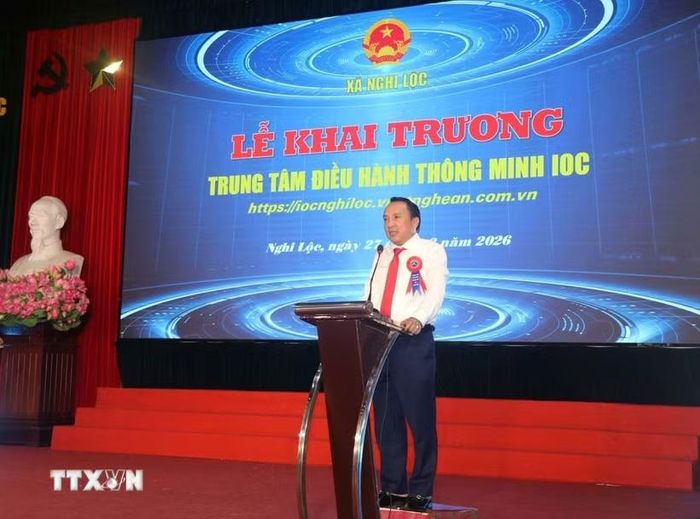 Ông Dương Đình Chỉnh, Phó Chủ tịch Thường trực HĐND tỉnh Nghệ An phát biểu tại lễ khai trương. (Ảnh: Trịnh Duy Hưng/TTXVN)