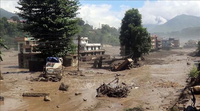 Khu vực bị tàn phá do lũ quét cuốn theo bùn đất tại huyện Rasuwa, Nepal, ngày 26/8/2026. Ảnh: ANI/TTXVN phát