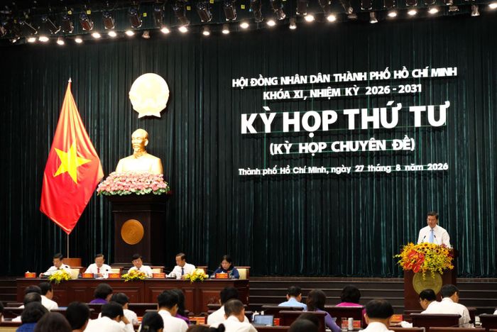 Quang cảnh kỳ họp thứ tư.