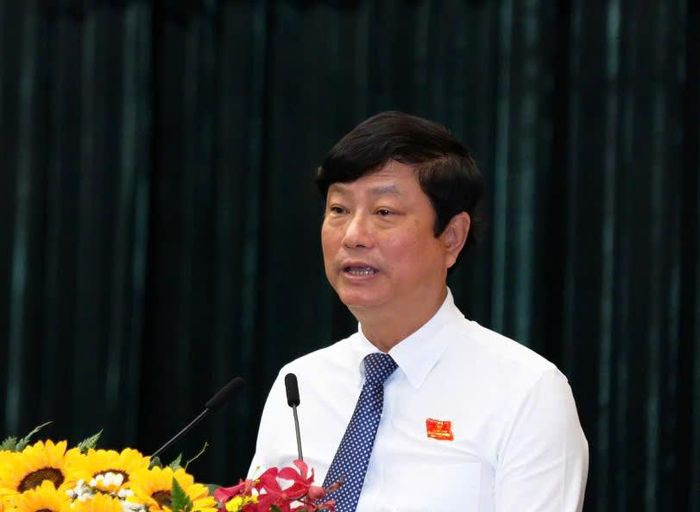 Ông Võ Văn Minh, Chủ tịch HĐND Thành phố phát biểu khai mạc kỳ họp thứ 4.