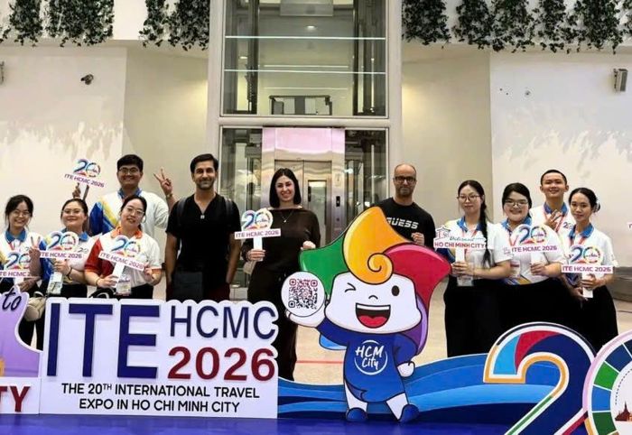 Ngành du lịch TP Hồ Chí Minh đón các đoàn người mua quốc tế đến tham gia ITE HCMC 2026 tại Sân bay Tân Sơn Nhất.
