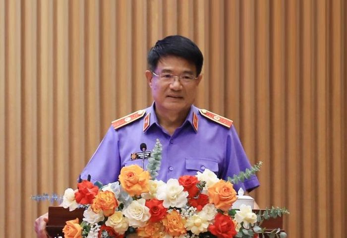 Viện trưởng VKSND tối cao Nguyễn Huy Tiến phát biểu tại Hội nghị.