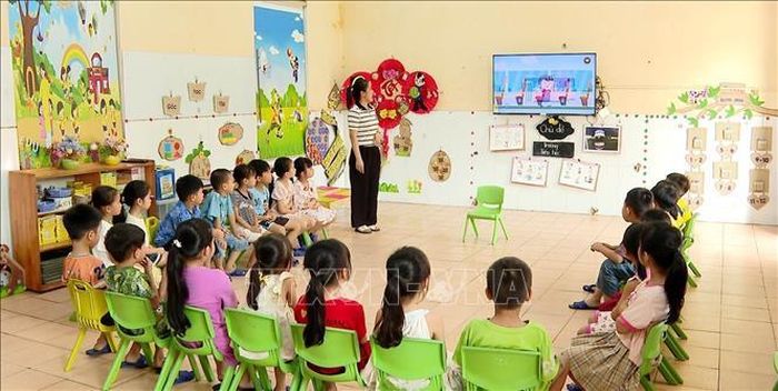 Thực hiện Quyết định số 2951/QĐ-UBND ngày 7/8/2026 của UBND tỉnh Ninh Bình, đến nay, xã Yên Khánh đã thực hiện sắp xếp các cơ sở trên địa bàn từ 14 trường xuống còn 6 trường, giảm 8 trường học.