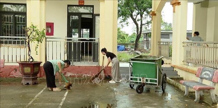 Các trường học tại tỉnh Ninh Bình khẩn trương dọn dẹp, chuẩn bị các điều kiện về trường lớp sẵn sàng cho năm học mới.