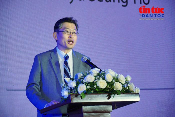 Ông Ryu Seung-Ho, Lãnh sự phụ trách doanh nghiệp vừa và nhỏ thuộc Tổng Lãnh sự quán Hàn Quốc tại TP Hồ Chí Minh, phát biểu tại lễ khai mạc.