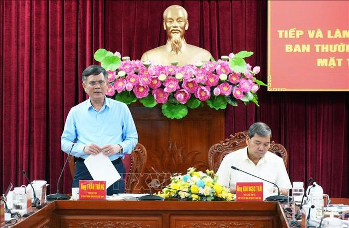 Phó Chủ tịch Ủy ban Trung ương Mặt trận Tổ quốc Việt Nam Trần Thắng phát biểu tại buổi làm việc.