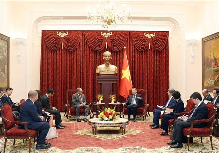 Tổng Bí thư, Chủ tịch nước Tô Lâm tiếp ông Cristiano Amon, Chủ tịch kiêm Tổng Giám đốc điều hành Tập đoàn Qualcomm (Hoa Kỳ). Ảnh: Thống Nhất/TTXVN