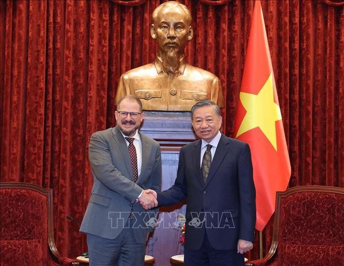 Tổng Bí thư, Chủ tịch nước Tô Lâm tiếp ông Cristiano Amon, Chủ tịch kiêm Tổng Giám đốc điều hành Tập đoàn Qualcomm (Hoa Kỳ). Ảnh: Thống Nhất/TTXVN