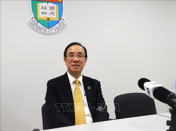 Giáo sư Chi Kin (Bennett) YIM, Giám đốc tuyển sinh Đại học và trao đổi sinh viên quốc tế tại Đại học Hong Kong (HKU). Ảnh: Lưu Xuân Vịnh/PV TTXVN tại Hong Kong (Trung Quốc)