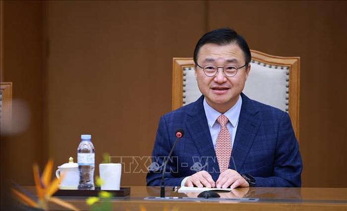 Ông Roh Tae Moon, Tổng Giám đốc điều hành Samsung điện tử phát biểu. Ảnh: Dương Giang/TTXVN