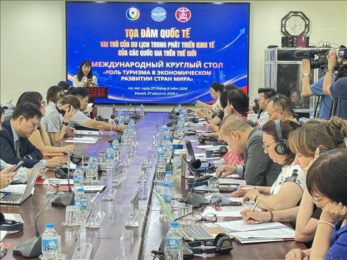 Toạ đàm “Vai trò của du lịch trong phát triển kinh tế của các quốc gia trên thế giới”.