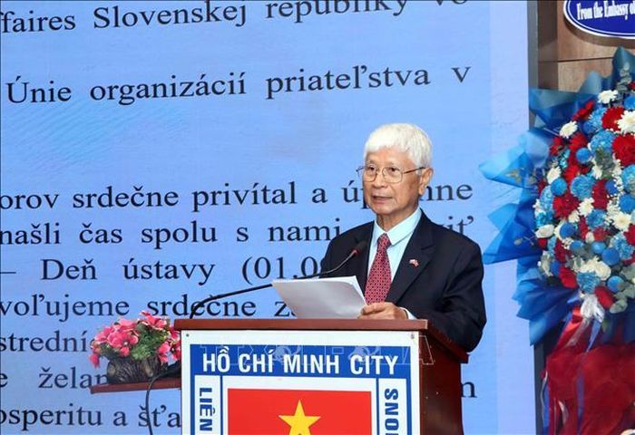 Ông Bùi Quang Hải, Chủ tịch Hội Hữu nghị Việt Nam - Slovakia Thành phố Hồ Chí Minh phát biểu chúc mừng Quốc khánh Slovakia.