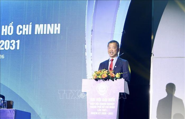 Ông Mai Hữu Tín, Chủ tịch Liên đoàn Doanh nghiệp TP. Hồ Chí Minh nhiệm kỳ 2026 - 2031 phát biểu nhận nhiệm vụ.