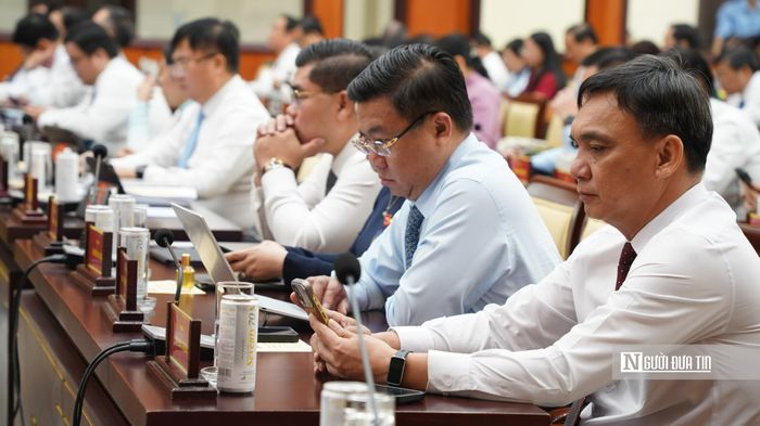 Các đại biểu tham dự kỳ họp. (Ảnh: Mỹ Hậu)