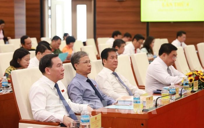 Các đại biểu HĐND tỉnh Khánh Hòa tham dự kỳ họp. Ảnh: Xuân Triệu - TTXVN