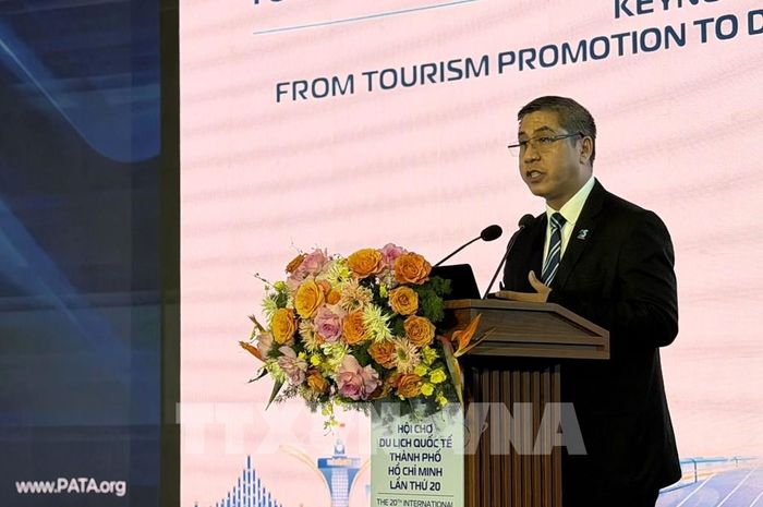 Ông Paul Pruangkarn, Giám đốc Marketing và truyền thông, Hiệp hội Du lịch châu Á – Thái Bình Dương (PATA) phát biểu tại hội thảo. Ảnh: Mỹ Phương – TTXVN