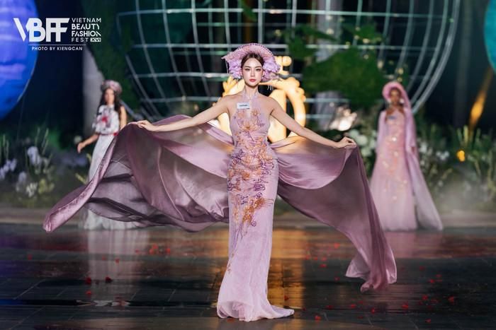 Bảo Ngọc là một trong những thí sinh nổi bật của Miss World lần thứ 73.