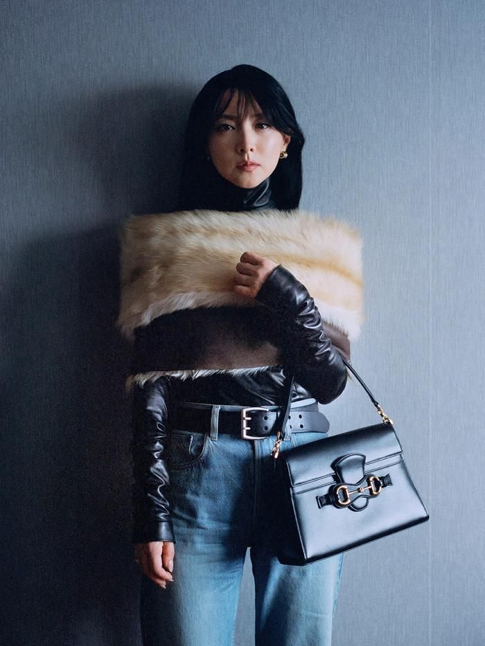 Hình ảnh mới đầy khác lạ của Lee Young Ae.