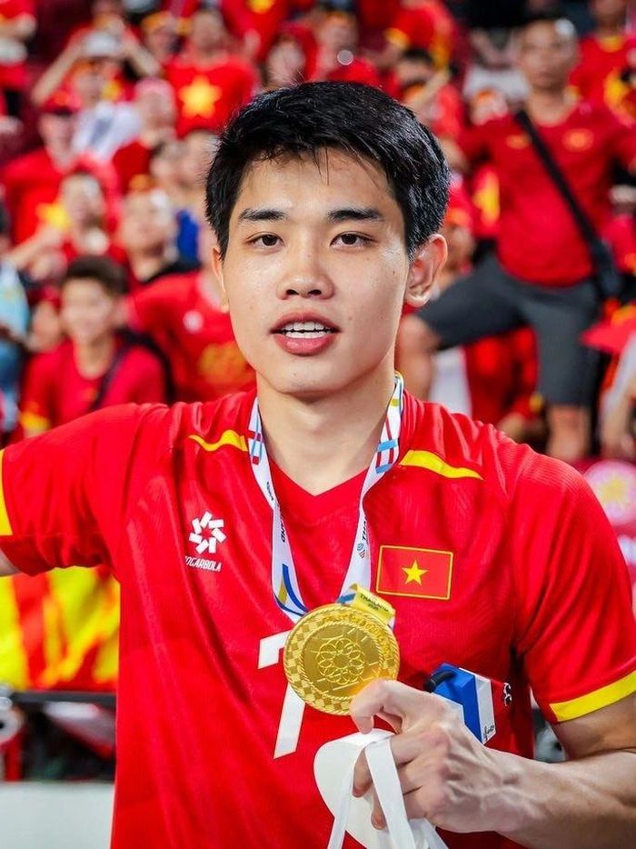 Tiền đạo Đình Bắc quê ở Nghệ An. Ảnh: VFF