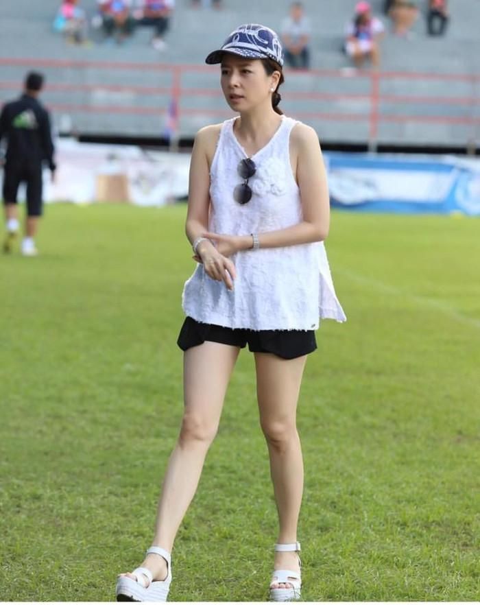 Ở độ tuổi 60, Madam Pang vẫn gây ấn tượng bởi sắc vóc quá đỗi xinh đẹp.
