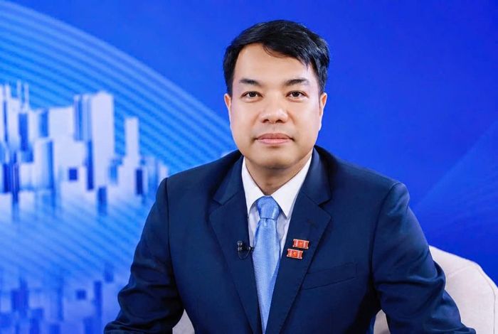 Ông Mạc Quốc Anh, Phó Chủ tịch kiêm Tổng Thư ký Hiệp hội Doanh nghiệp nhỏ và vừa thành phố Hà Nội, Viện trưởng Viện Kinh tế và Phát triển doanh nghiệp