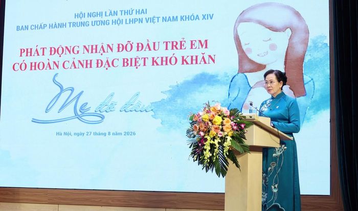 Bà Lê Thị Thủy, Ủy viên TƯ Đảng, Phó Chủ tịch UBTƯ MTTQ Việt Nam, Chủ tịch Hội LHPN Việt Nam, phát động Chương trình “Mẹ đỡ đầu” giai đoạn 2026-2031