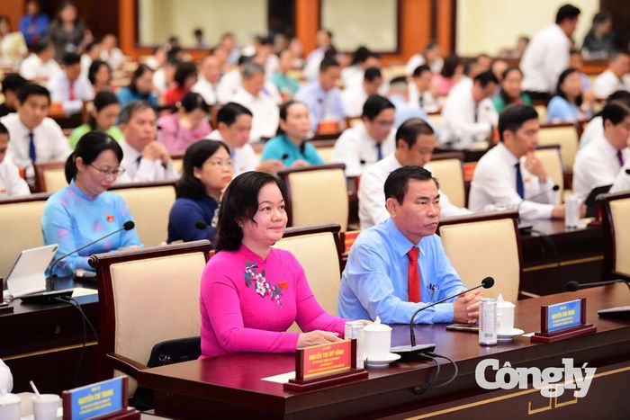 Toàn cảnh kỳ hop. Ảnh: QĐ.