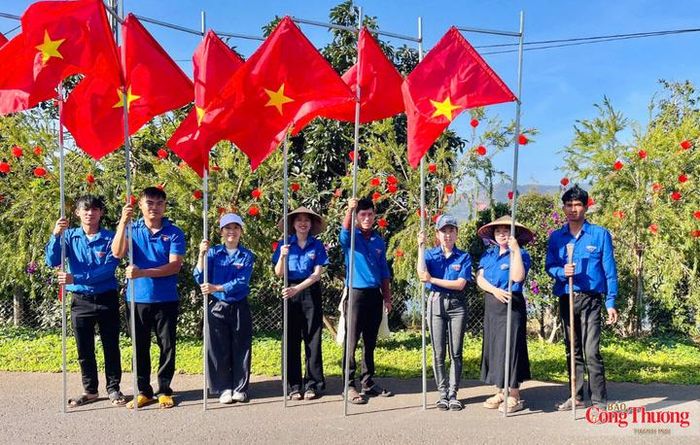 Thế hệ đoàn viên thanh niên tiếp bước, viết tiếp câu chuyện yêu nước trong thời bình.