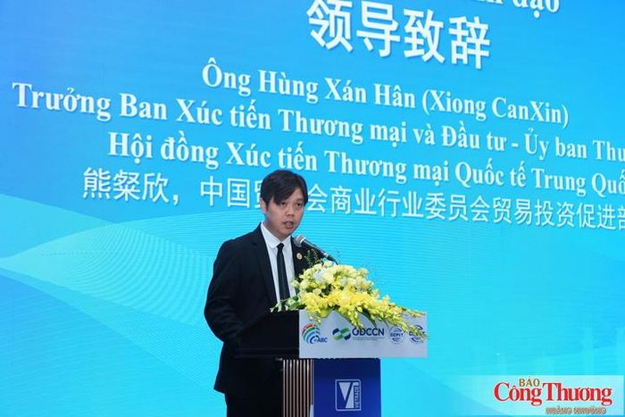 Ông Xiong Canxin (Hùng Xán Hân), Vụ trưởng Vụ Xúc tiến Thương mại và Đầu tư, Phân hội Thương mại CCPIT, phát biểu tại hội nghị