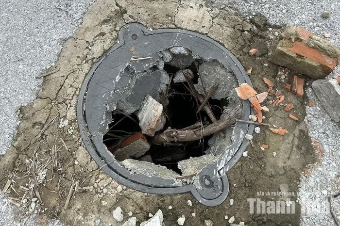 Tuy nhiên, đây cũng chỉ là giải pháp tình thế. Vào ban đêm, khi tầm nhìn bị hạn chế, những cảnh báo thô sơ này rất khó phát huy tác dụng.