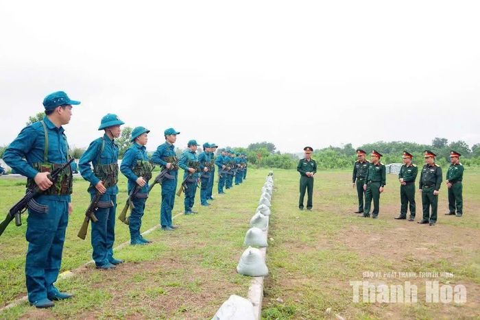 Bộ CHQS tỉnh kiểm tra công tác huấn luyện dân quân tại các địa phương.