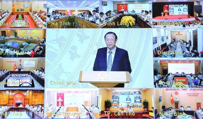 Thứ trưởng Thường trực Bộ GD&ĐT Phạm Ngọc Thưởng báo cáo kết quả năm học 2025-2026. Ảnh chụp màn hình