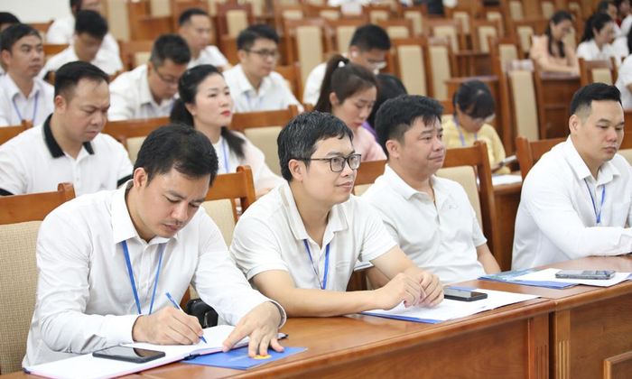 Đại biểu và học viên tham dự hội thảo.