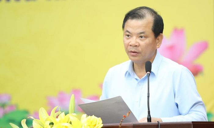 Đồng chí Phan Thế Tuấn phát biểu tại hội thảo.