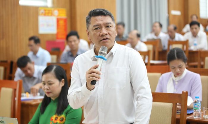 Đại biểu lãnh đạo Ban Tuyên giáo Tỉnh ủy tham gia thảo luận.