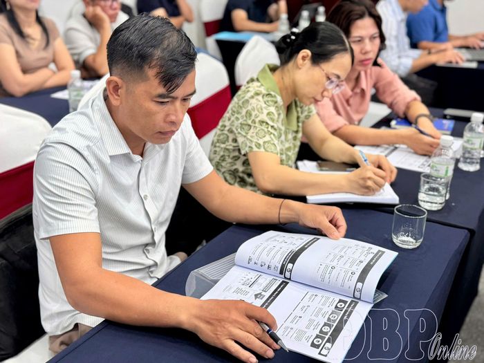 Học viên được tiếp cận ứng dụng trí tuệ nhân tạo, ChatGPT và các công cụ số trong marketing, bán hàng.