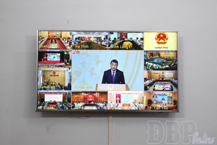 Hội nghị được tổ chức trực tiếp kết hợp trực tuyến đến điểm cầu các tỉnh, thành phố trong cả nước. 