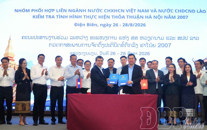 Đoàn đại biểu nước CHXHCN Việt Nam và Đoàn đại biểu nước CHDCND Lào ký biên bản ghi nhớ nội dung thực hiện Thỏa thuận Hà Nội 2007.