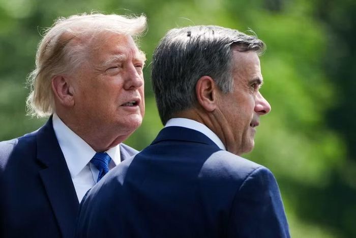 Tổng thống Mỹ Donald Trump và Giám đốc CIA John Ratcliffe tại Trại David ở bang Maryland hôm 31-7. Ảnh: Reuters 